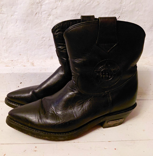Harley davidson black cowboy - harley,