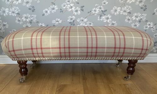 New footstool laura - new,