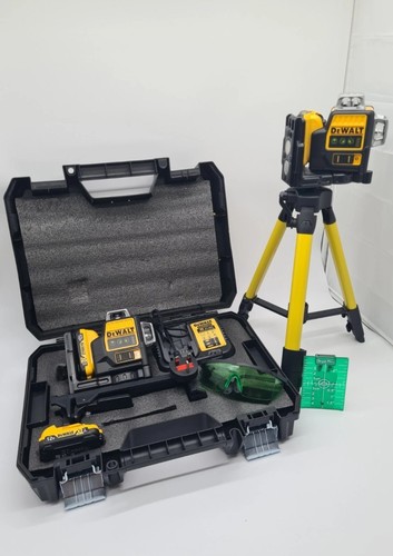Dewalt green 3sides - dewalt, self