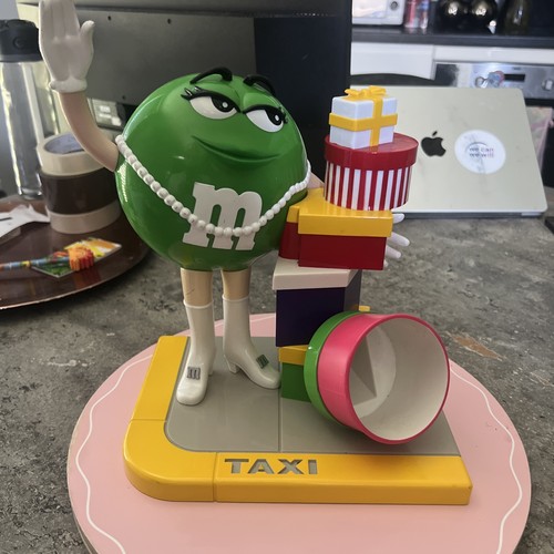 World green candy - m&m,