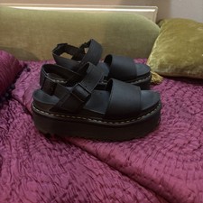 Dr. Martens Women's Voss Squad