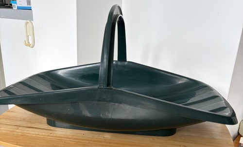 Harvesting garden trug green - harvesting,