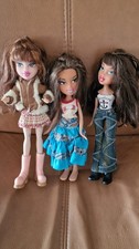 Set of three Bratz dolls 2001