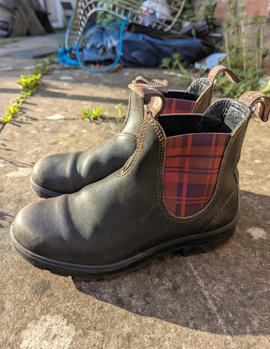 Blundstone chelsea boots size
