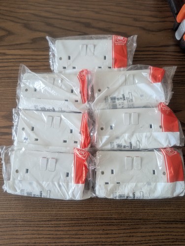 Double socket k2747 whi - k2747,