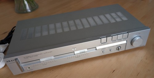 Akai u110 amplifier - akai, am-u110