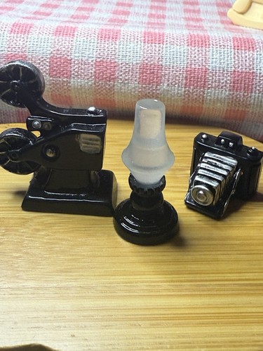 Dolls house miniatures 12 - miniatures, 1:6/12