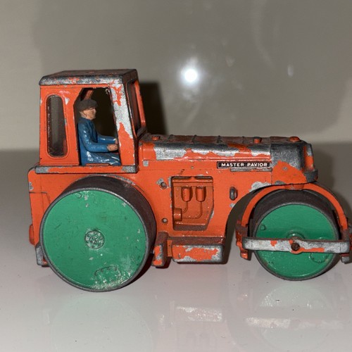 Vintage die cast dinky toy - cast, 279