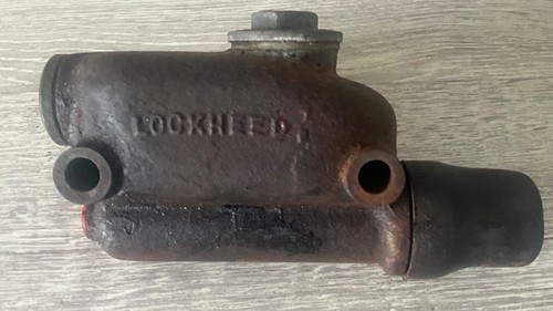 Brake master cylinder - cylinder, lockheed