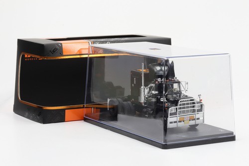 Mack rubber duck - 1:43,