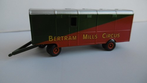 Showmans trailer bertram - showmans,