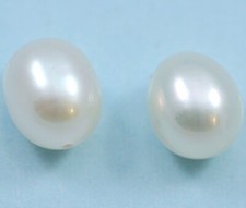 2x  Ivory White Teardrop Oval