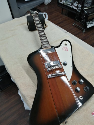Gibson firebird sunburst - v,