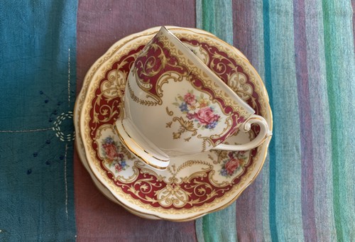 Vintage queen anne - queen,
