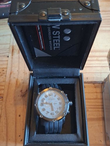 Steel tw129 black - on,