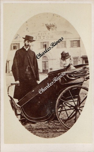 Scarce cdv couple - scarce, chair