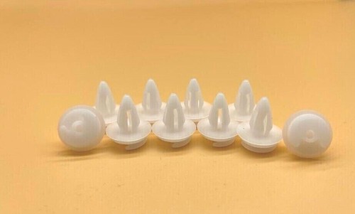 Hyundai trim clips - hyundai,