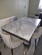 Marble Tabel And 4 Lion