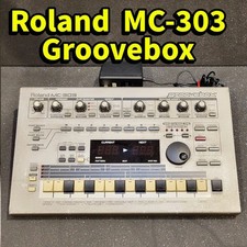 Roland MC-303 Groovebox Sample Drum Machine Synthesizer W/ adaptor