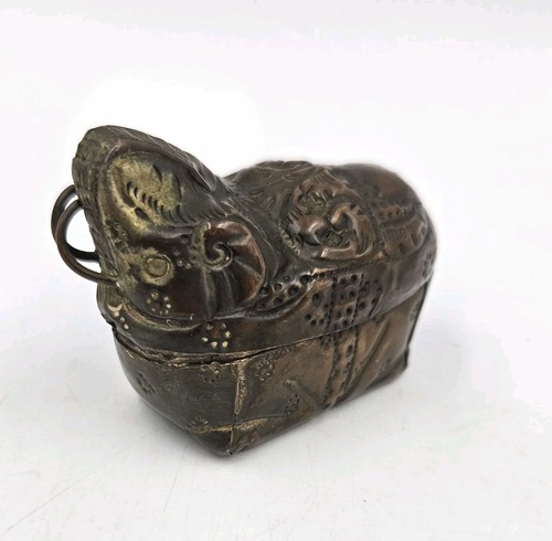 Brass metal elephant - brass, betel