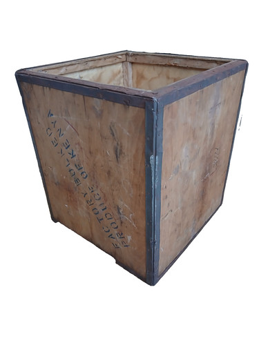 Vintage old tea trunk chest - old,