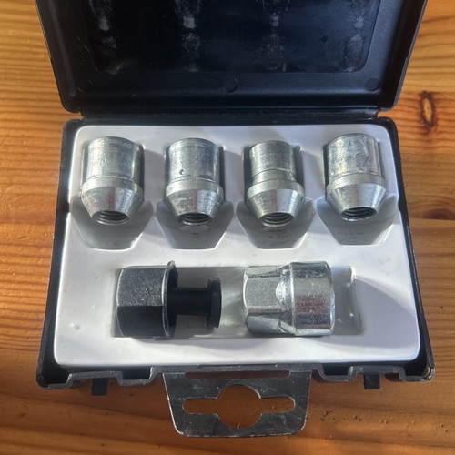 Toyota avensis wheel locking - avensis,