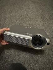 Hitachi CP-S235 Multimedia LCD