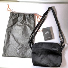 Bellroy Melbourne black city