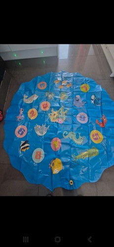 Large sprinkler splash pad - sprinkler,