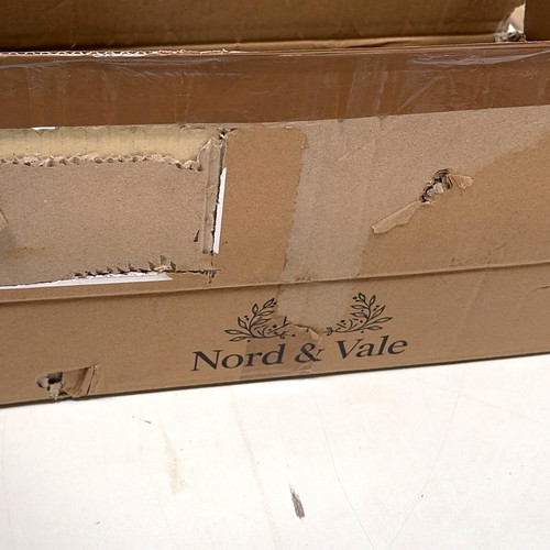 Nord vale multi bird feeding - &,