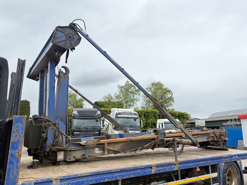 Hook loader equipment 8x4 - loader,
