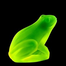 Glamorous Figurine ' Frog ' Bohemian Vaseline Uranium Glass