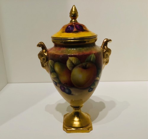 Exquisite coalport hand - exquisite,