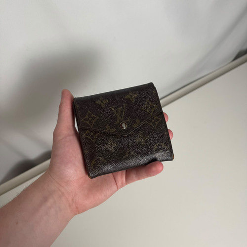 Louis vuitton monogram trifold - louis,