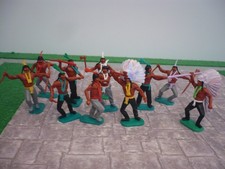 TIMPO WILD WEST 11 EARLY ISSUE INDIANS  TOY SOLDIERS