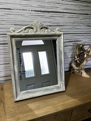Vintage shabby chic distressed - shabby,