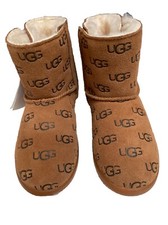 Ugg Keelan Embossed Branding