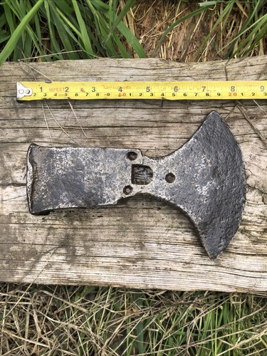 Vintage axe head - head., unknown