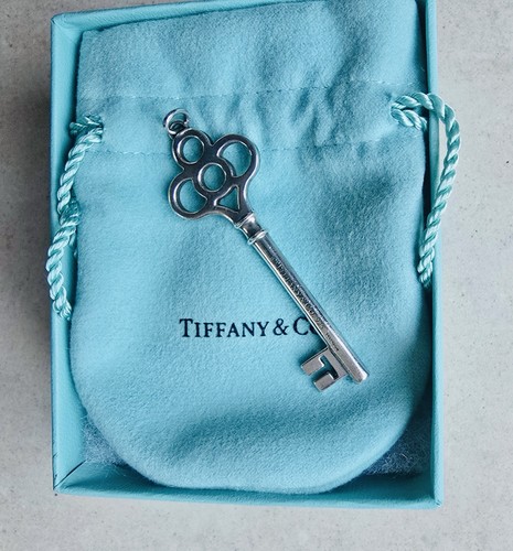 Authentic tiffany large - large, 2.5”