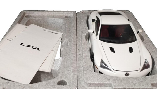 Autoart signature lexus - signature, 1/18