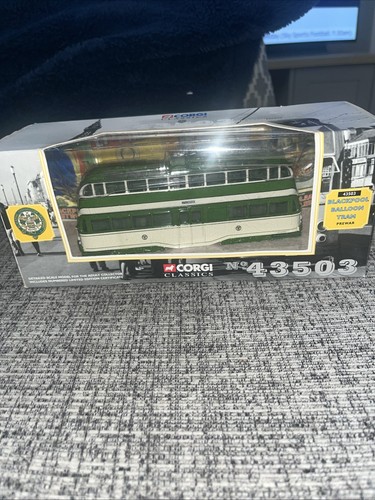 Corgi blackpool tram - 76,