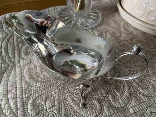 Vintage gravy sauce dish - vintage,
