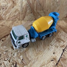 Tomica Nissan Diesel Mixer