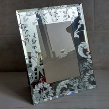 Laura Ashley Josette Mirror Photo Frame Photo Size 10x15cm Foliage Floral CHIP