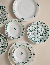 12pc Winter Berry Dinner Set