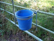 8.5" Livestock bucket holder