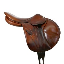 17.5" Tan Leather Butet