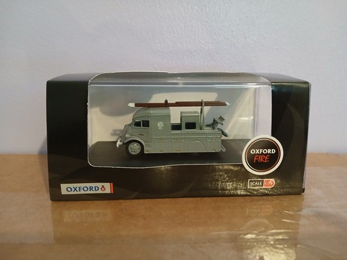 Oxford diecast fire engine - fire,