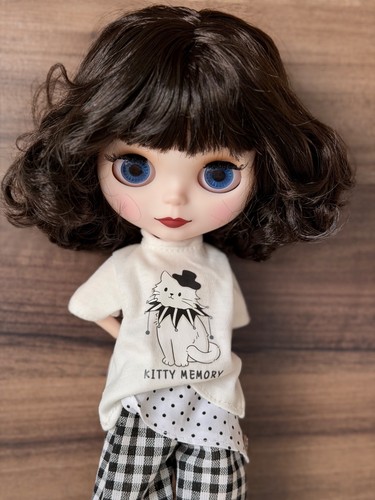 Dbs factory blythe doll - doll,, dark