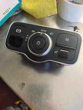 MERCEDES / Aston Martin